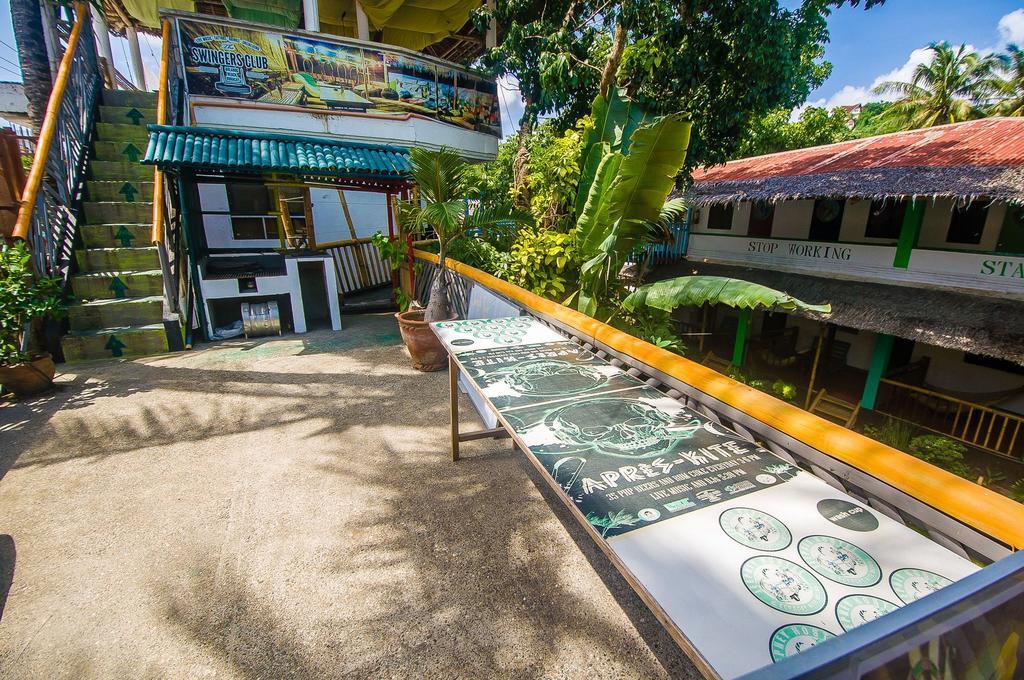 Jeepney Hostel And Kite Resort Balabag  Exterior foto