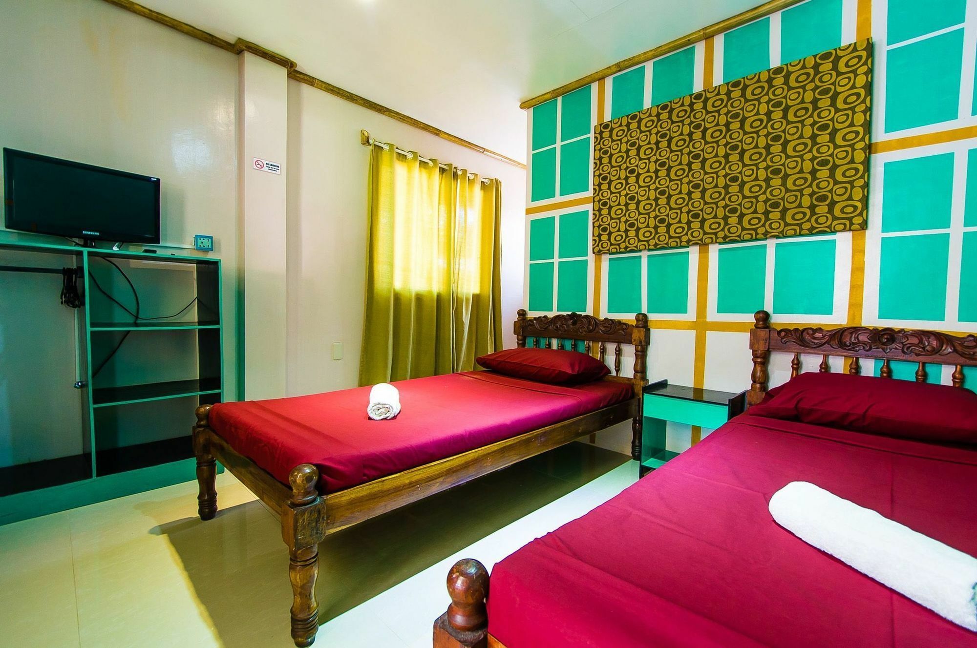 Jeepney Hostel And Kite Resort Balabag  Exterior foto