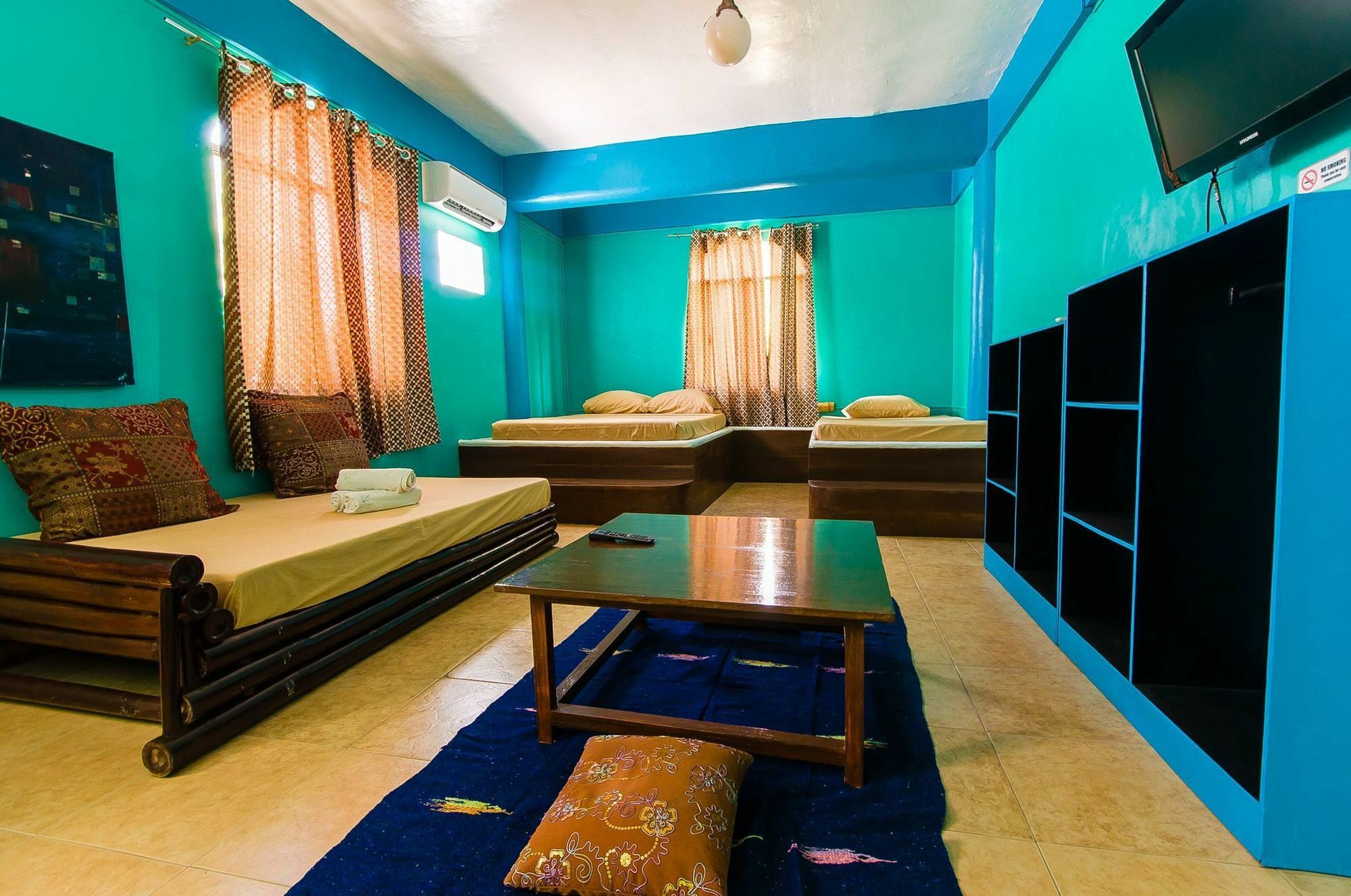 Jeepney Hostel And Kite Resort Balabag  Exterior foto